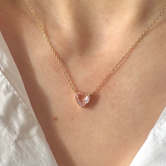 collier coeur rose minimaliste oxyde de zirconium chaine dore acier inoxydable