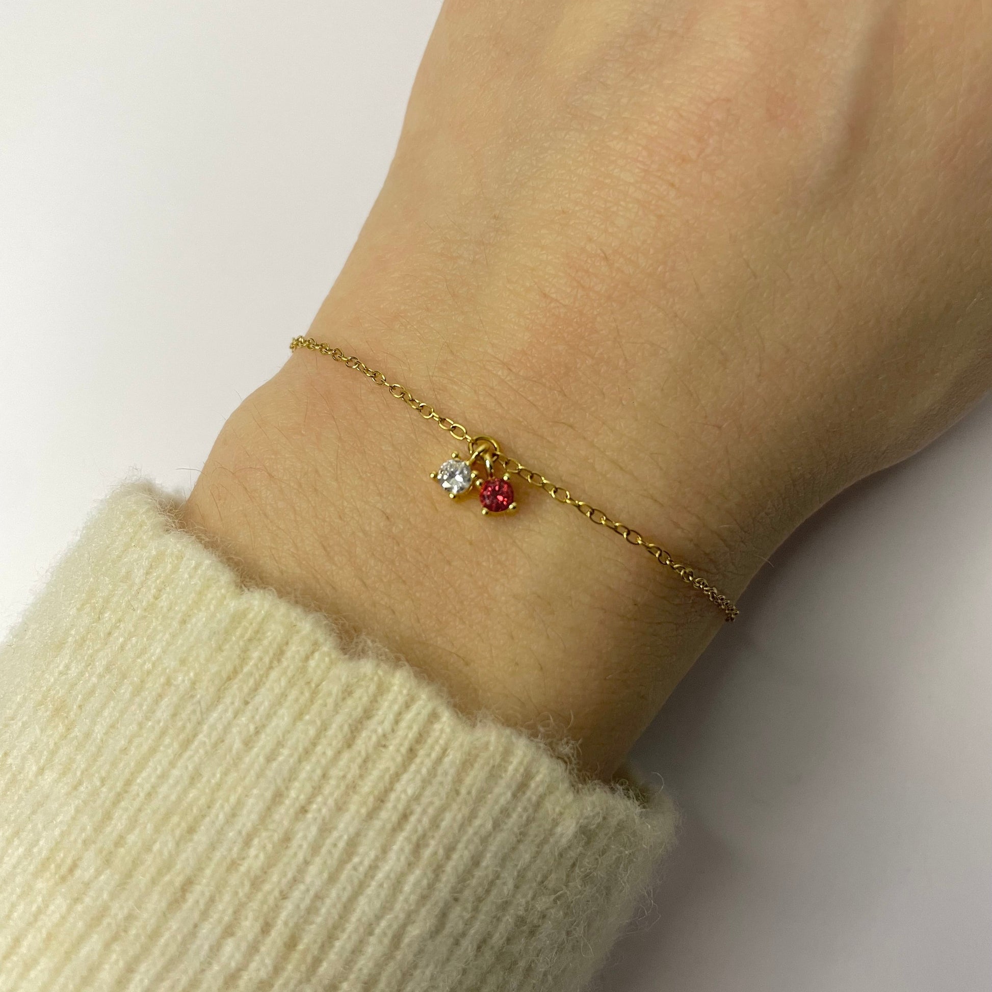 Bracelet dore acier inoxydable pendentif oxyde de zirconium double rouge rubis diamant