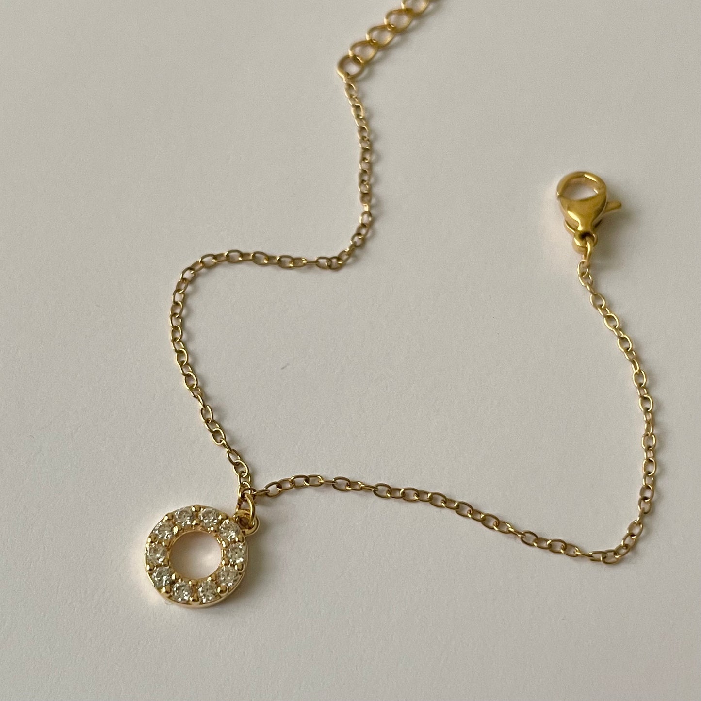 Bracelet dore acier inoxydable pendentif rond strass