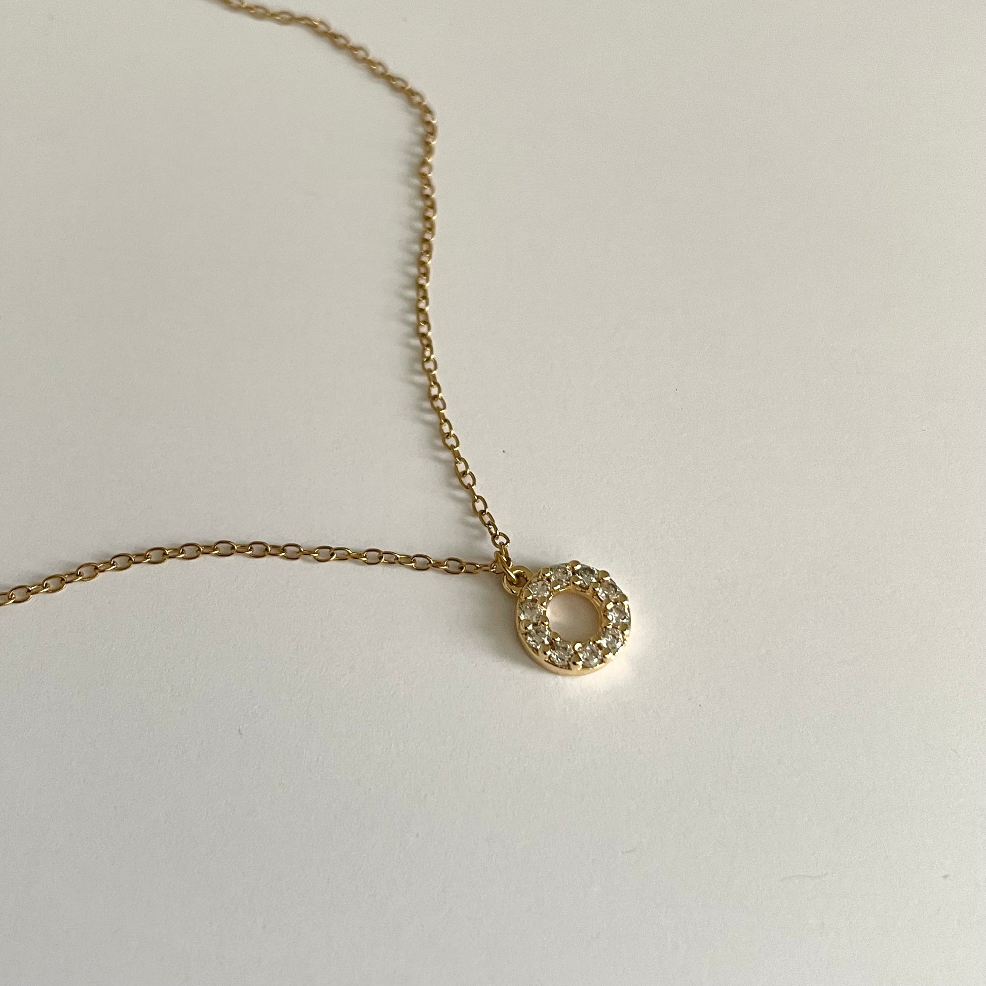 Collier doré acier inoxydable pendentif rond zircon